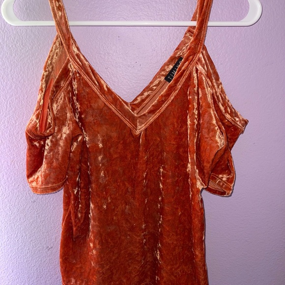Orange velvet off the shoulder crop top. - Picture 2 of 2